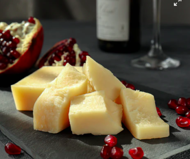 チーズの起源は偶然？必然？チーズは認知症や高血圧の抑制に効果ある。楽しく美味しく健康に。