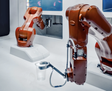 未来対談：産業用ロボットの課題と未来への展望